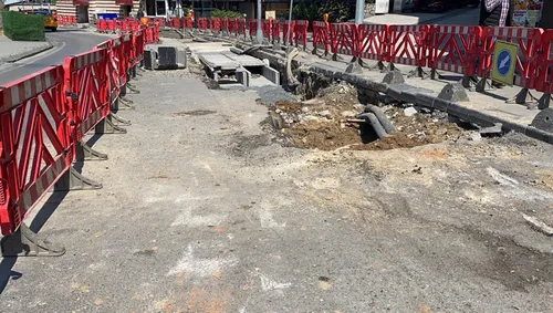 Üsküdar'da İSKİ'den büyük skandal! İş makinesi su borusunu patlattı - 3