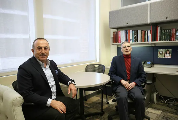 Bakan Çavuşoğlu, Aziz Sancar ile görüştü