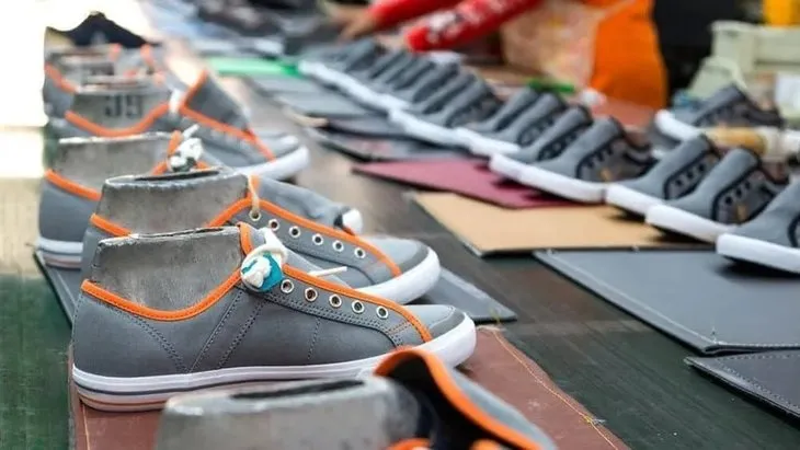 Spor Ayakkabınızdaki Gizemli Delikler Ne İşe Yarıyor?