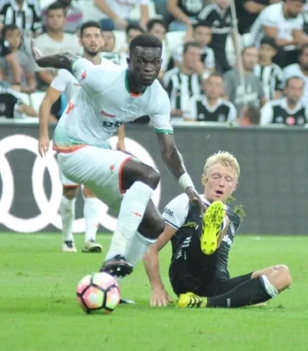 Son şampiyon Beşiktaş, Alanyaspor karşısında gol oldu yağdı!