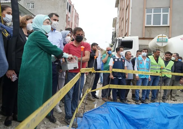 tokiden-afetzedelere-destek-kastamonuda-selde-yikilan-16-is-yerinin-temeli-atildi-1630417139905.jpg TOKİ’den afetzedelere destek! Kastamonu’da selde yıkılan 16 iş yerinin temeli atıldı - 2