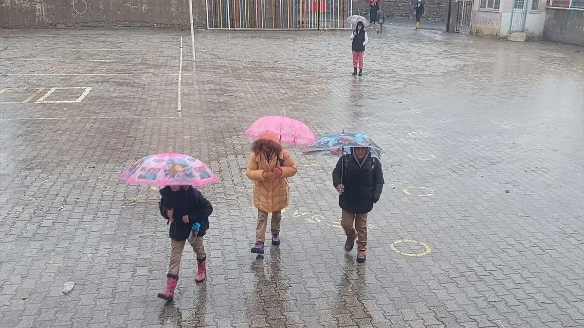 Valilik duyurdu! Zonguldak'ta eğitime bir gün ara verildi