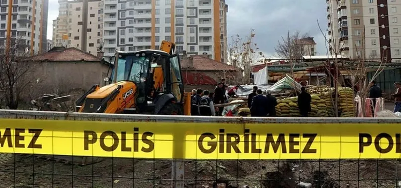 Kayseri'de 10 ton civarındaki lahit açıldı