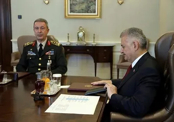 Yıldırım, Genelkurmay Başkanı Orgeneral Akar'ı kabul etti