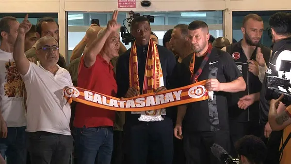 Galatasaray’da Zaha’dan sürpriz tercih! İşte forma numarası...