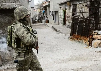 Batman Kozluk'ta güvenlik güçleri ile PKK'lılar arasında çatışma çıktı