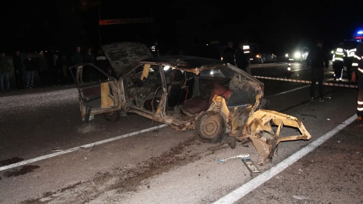 Çankırı'da feci kaza! İki otomobil çarpıştı: 1 ölü 3 yaralı