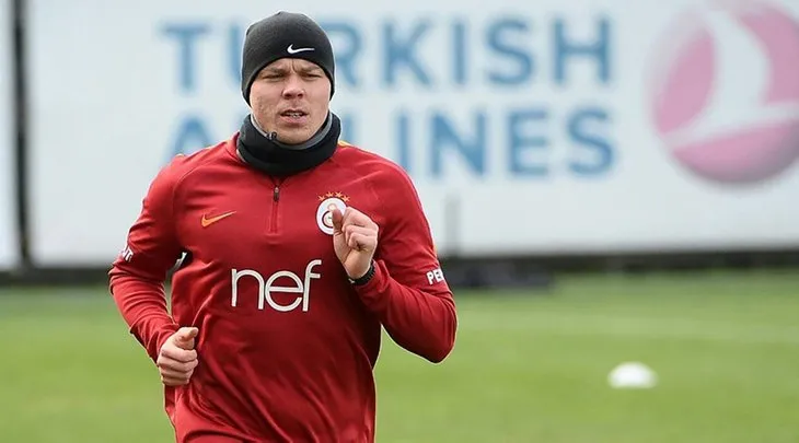 Kolbeinn Sigthorsson futbola geri döndü!