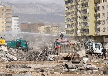 Asrın felaketinde hafızalara kazınan Ebrar Sitesi müteahhitlerinden Tevfik T: Ben öğretmenim inşaattan anlamam