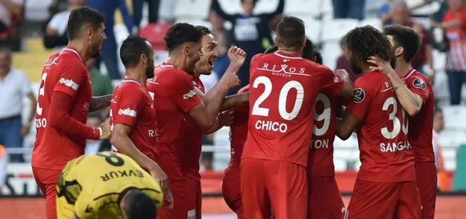 Süper Lig’de Antalyaspor, Malatyaspor’u üç golle geçti