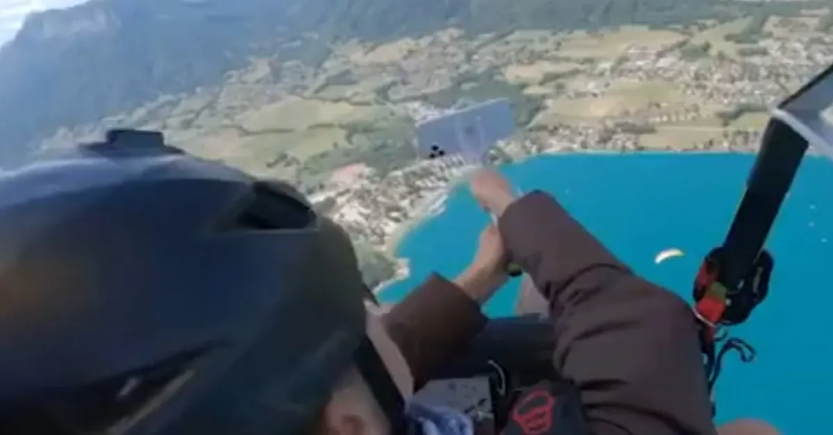 Yamaç paraşütü yapan kadın selfie çekeyim derken... O anlar saniye saniye kamerada