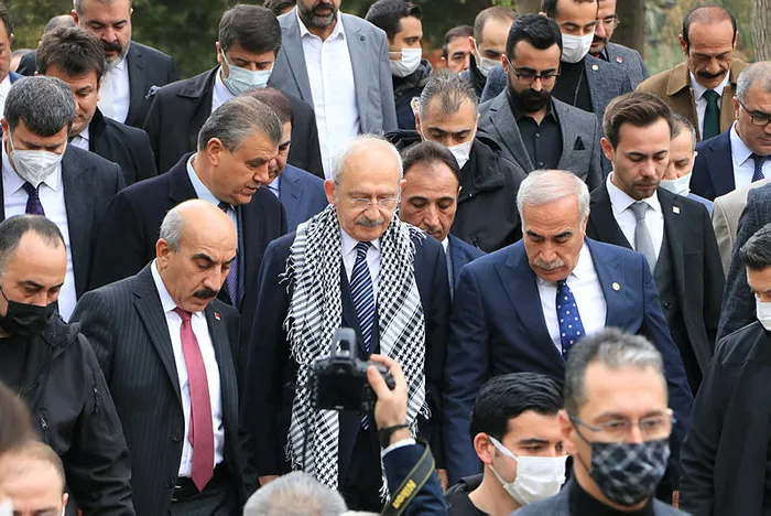 Kemal Kılıçdaroğlu'na Şanlıurfa'da vatandaşlardan tepki! "Teröre destek veren bir adamın burada ne işi var?" - 3