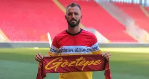 Göztepe Emre Çolak’ı transfer etti