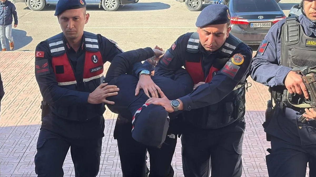 Interpol tarafından kırmızı bültenle aranan şüpheli Bodrum'da yakalandı