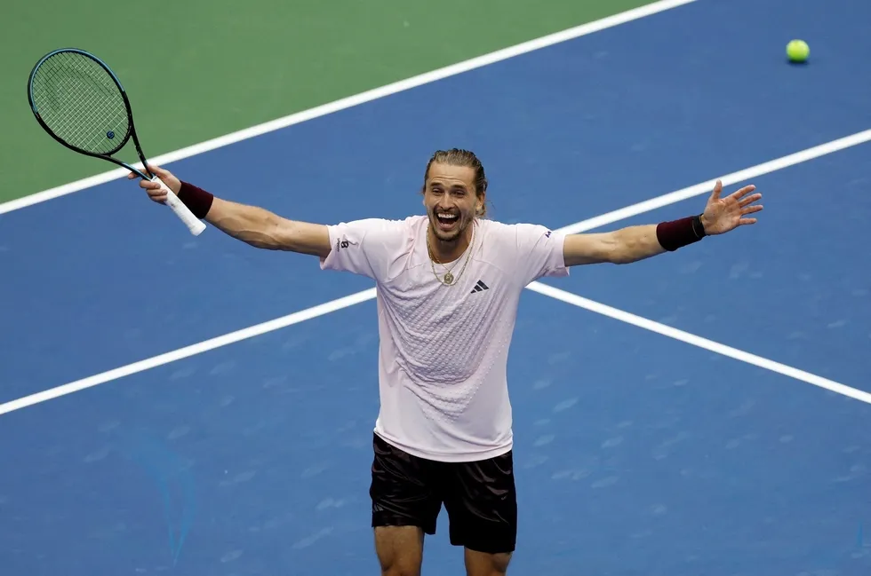 sezonun-son-grand-slami-amerika-acikta-dunya-1-numarasi-zverev-zirvede-yer-aldi-1789368467476.jpg ABD Açık'ta Zverev şampiyonluk sevinci! Shelton'ı yenip ikinci grand slam zaferini kazandı - 1