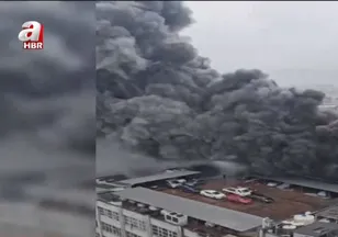 Bayrampaşa'daki sanayi sitesinde çıkan yangına müdahale ediliyor
