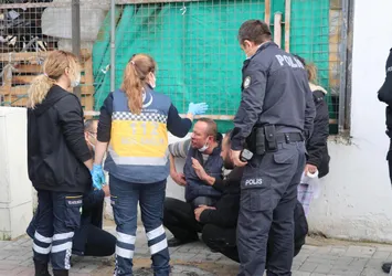 Yan bakma kavgası kanlı bitti: Komşusunun kulağını ısırarak kopardı