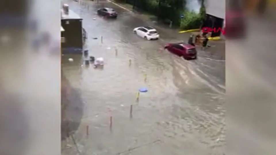 Yenibosna’da su baskını