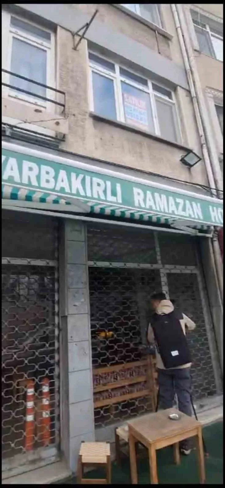 Filozof Ramazan öldürüldü! Camlarda bulunan kan izleri polisi harekete geçirdi: Soruşturma başlatıldı....