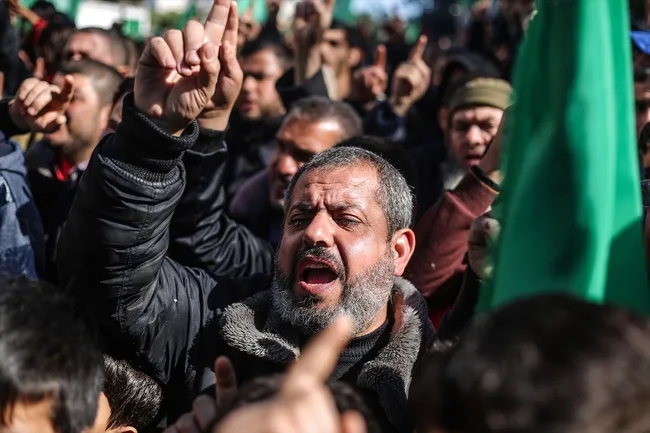 Filistin’de Öfke Cuması sürüyor! Protestolarda 3 kişi gözaltına alındı, 12 yaralı var