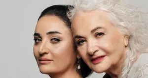 Anne-kız aynı sahnede!