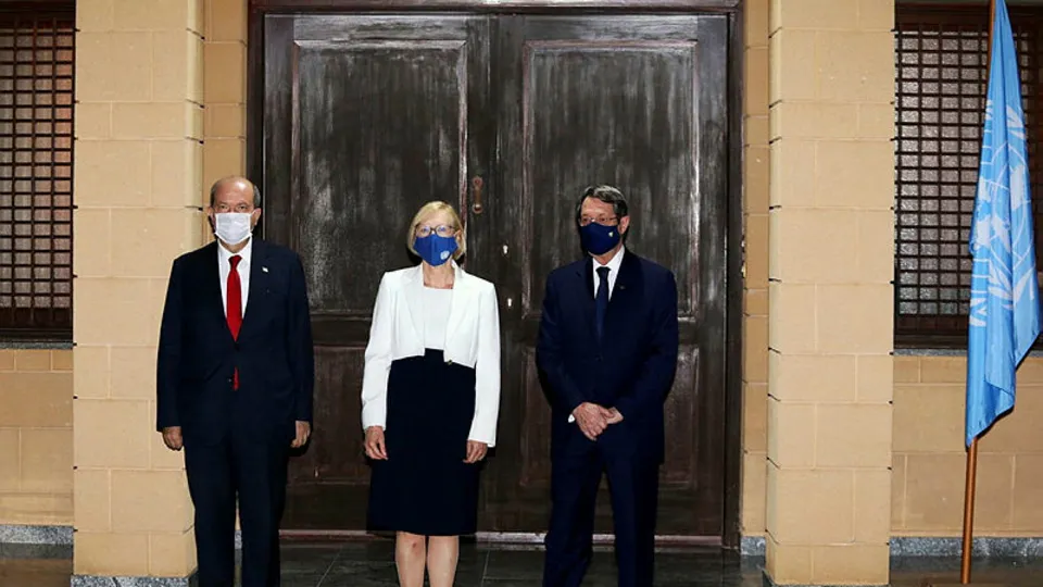 KKTC Cumhurbaşkanı Ersin Tatar Rum lider Nikos Anastasiadis ile görüştü