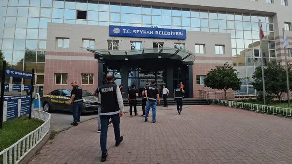 Adana’da CHP’li Seyhan ve Çukurova belediyelerine rüşvet operasyonu! Yeni detaylar ortaya çıktı
