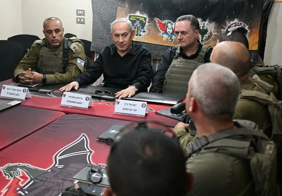 israilli-rehine-yakinlari-turkiyeden-yardim-istemis-1782985073265.jpg İsrail Başbakanı Binyamin Netanyahu İsrail işgal güçleri ile birlikte (İHA)