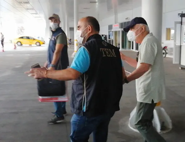 28-subat-davasinin-darbeci-saniklarindan-2si-araniyor-1629459989898.jpg Son dakika: 28 Şubat davasının darbeci sanıklarından 3'ü daha tutuklandı - 5