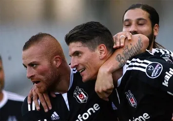 Gökhan Töre ve Mario Gomez Beşiktaş'a dönüyor