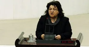 Emine Ayna gözaltına alındı