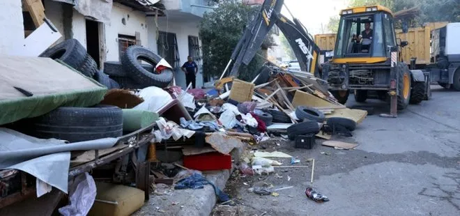 Mersin’de çöp ev temizliği! İçeriden çıkanlar şoke etti