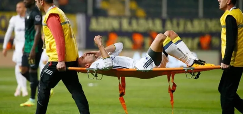 Robin van Persie'ye 1 hafta futbol yasaklandı