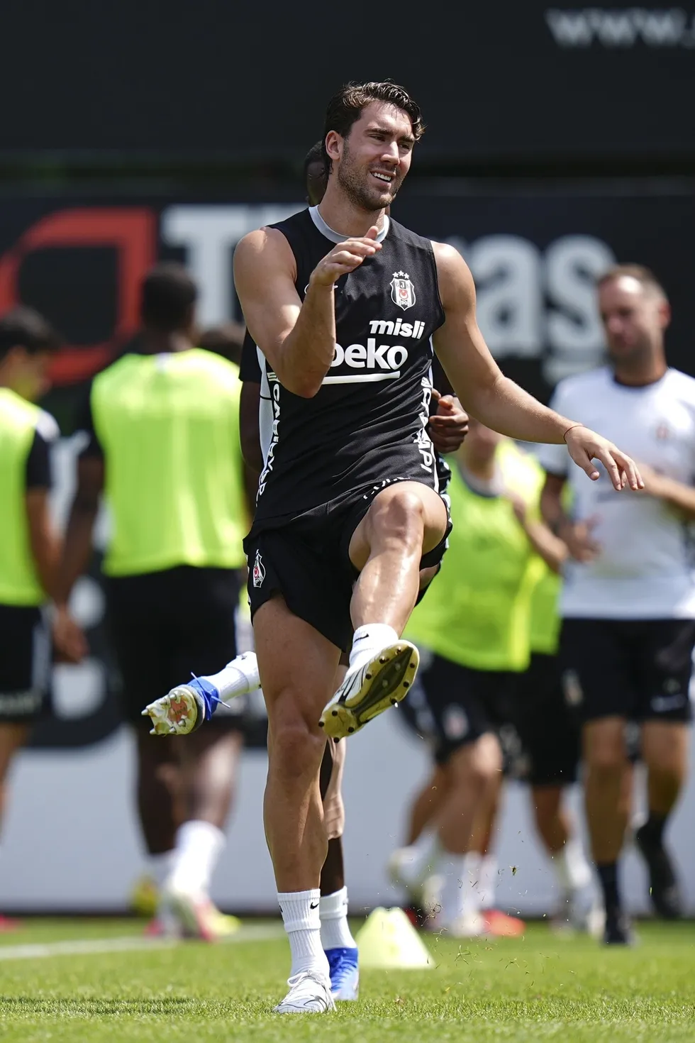 kara-kartal-avantaj-pesinde-besiktas-kauno-zalgiris-maci-muhtemel-11ler-1787196864631.jpeg Kara Kartal avantaj peşinde! Beşiktaş-Kauno Zalgiris maçı muhtemel 11'ler - 2