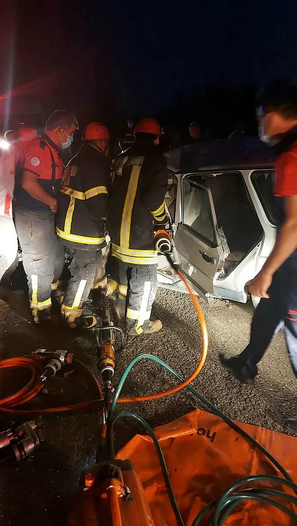 1626557718496.jpg Denizli'de korkunç kaza: İki otomobilin kafa kafaya çarpışması sonucu bir kişi hayatını kaybetti dört kişi yaralandı - 3