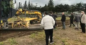 Mezarlıktan yol geçirmeye çalışan CHP’li Özcan’a tepki yağıyor