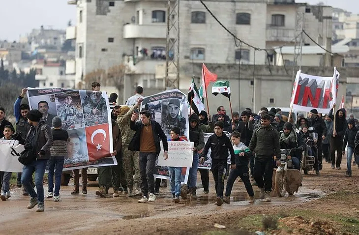 Katil Esad’ın hedef aldığı İdlib’de Türkiye’ye destek gösterileri!