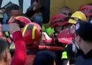 Mucize kurtuluş! Anne ve 4 çocuğu enkazdan çıkarılıyor