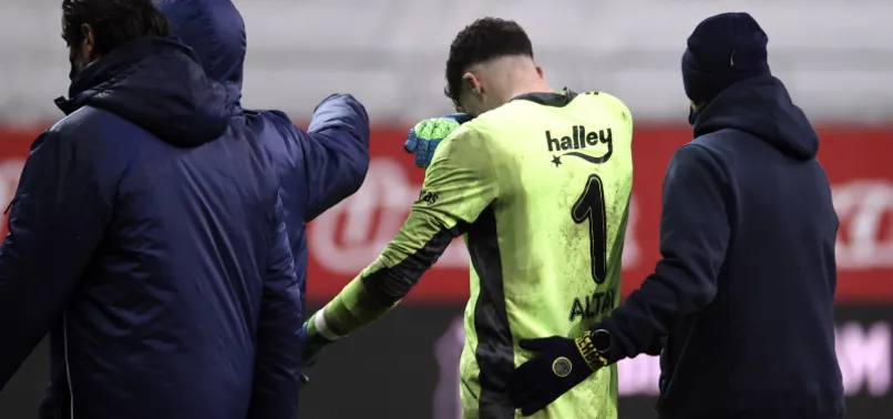 Altay Bayındır'ın gözyaşları: Beşiktaş derbisinin ardından ağladı