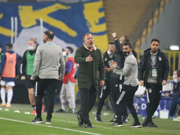 fenerbahce-besiktas-derbisi-sonrasi-sergen-yalcin-hakeme-yuklendi-olacak-sey-degil-1606676844610.jpg Fenerbahçe - Beşiktaş derbisi sonrası Sergen Yalçın hakeme yüklendi: Olacak şey değil - 1
