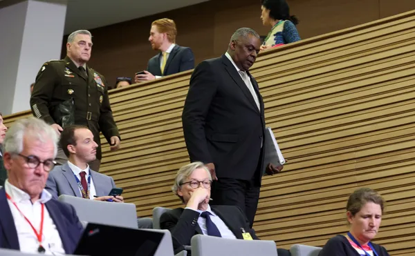 ABD ve İngiltere arasında yakın temas! Perde arkasında ne var?