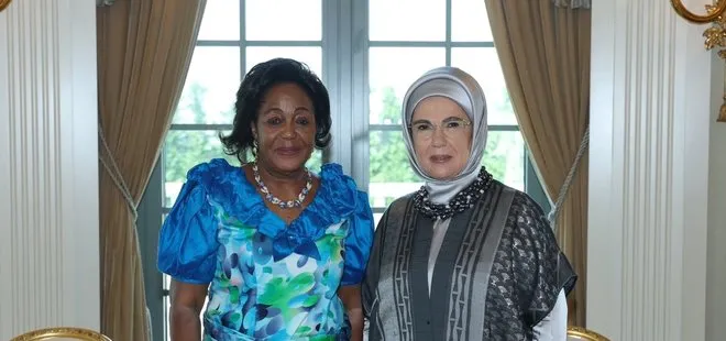 Emine Erdoğan Kongo Cumhuriyeti Cumhurbaşkanı’nın eşi Antoinette Sassou N’Guesso ile bir araya geldi