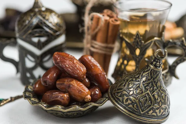 arefe-gunu-oruc-tutulur-mu-ramazan-ayinin-son-orucu-ne-zaman-arife-gunu-orucunun-onemi-1712570709249.jpg Arefe Günü Oruç Tutulur Mu? Ramazan Ayının Son Orucu Ne zaman? Arife Günü orucunun önemi... - 2