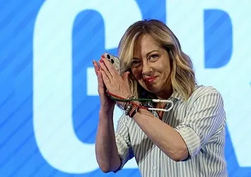 Meloni İtalya'daki AP seçimlerinden güçlenerek çıktı