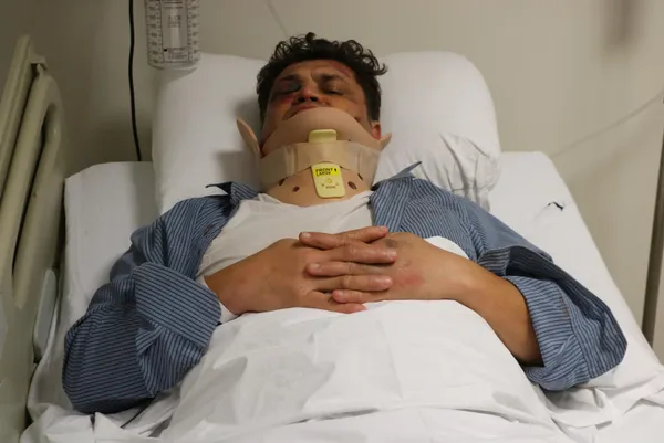 İzmir’de doktora pusu kurarak darbeden zanlılar tutuklandı