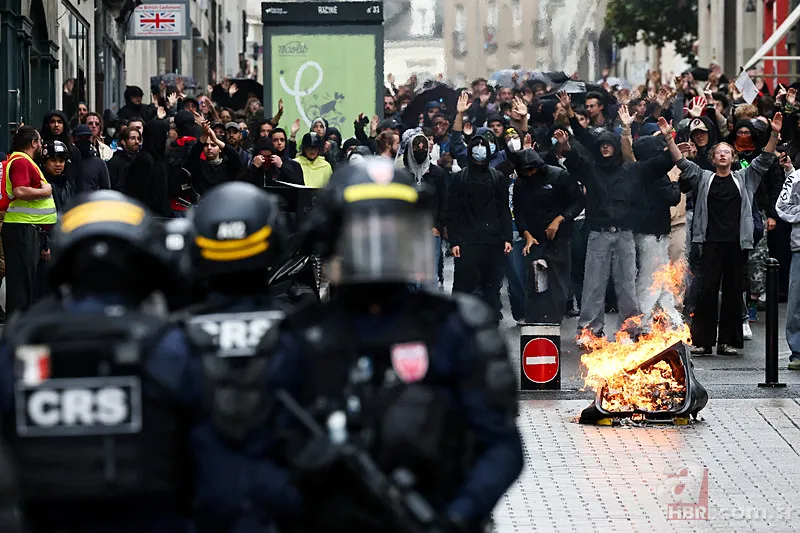Fransa'da sokaklar yangın yeri! Protestolar ülkeyi kilitledi 13
