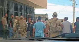 Kaçak elektrik kullanılan mahallede ekiplere saldırı