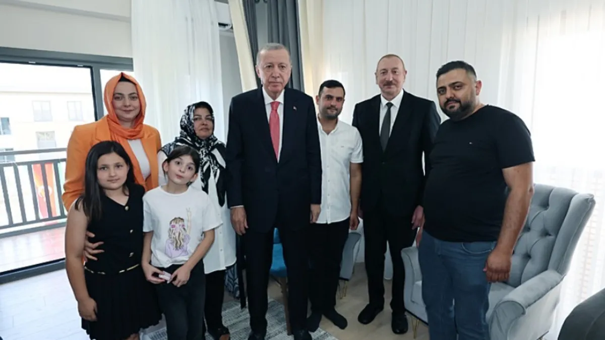 Başkan Erdoğan ve Aliyev'den depremzede aileye sürpriz ziyaret!