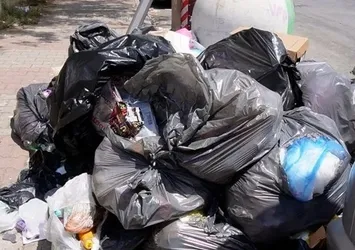 CHP’li Kartal Belediyesi’nden toplanmayan çöpe günlük 1 milyon TL!