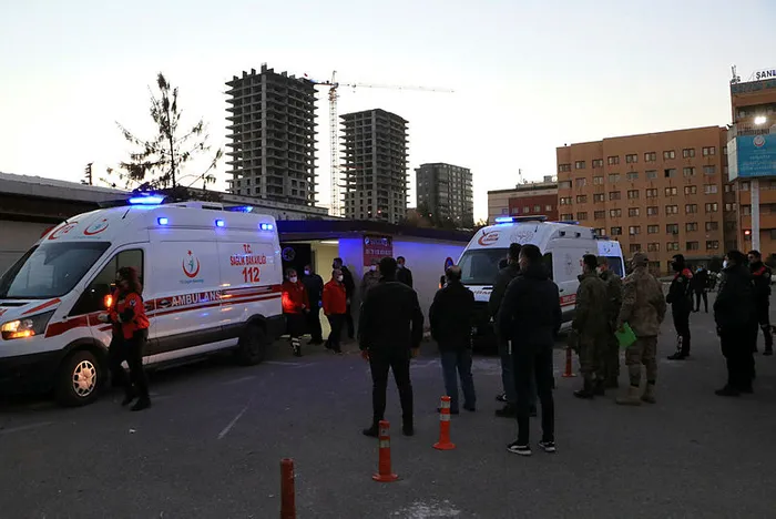 Son dakika: Akçakale Şanlıurfa hudut hattında 3 Mehmetçik şehit oldu